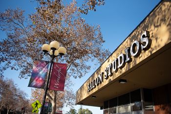 Spa's on cross street